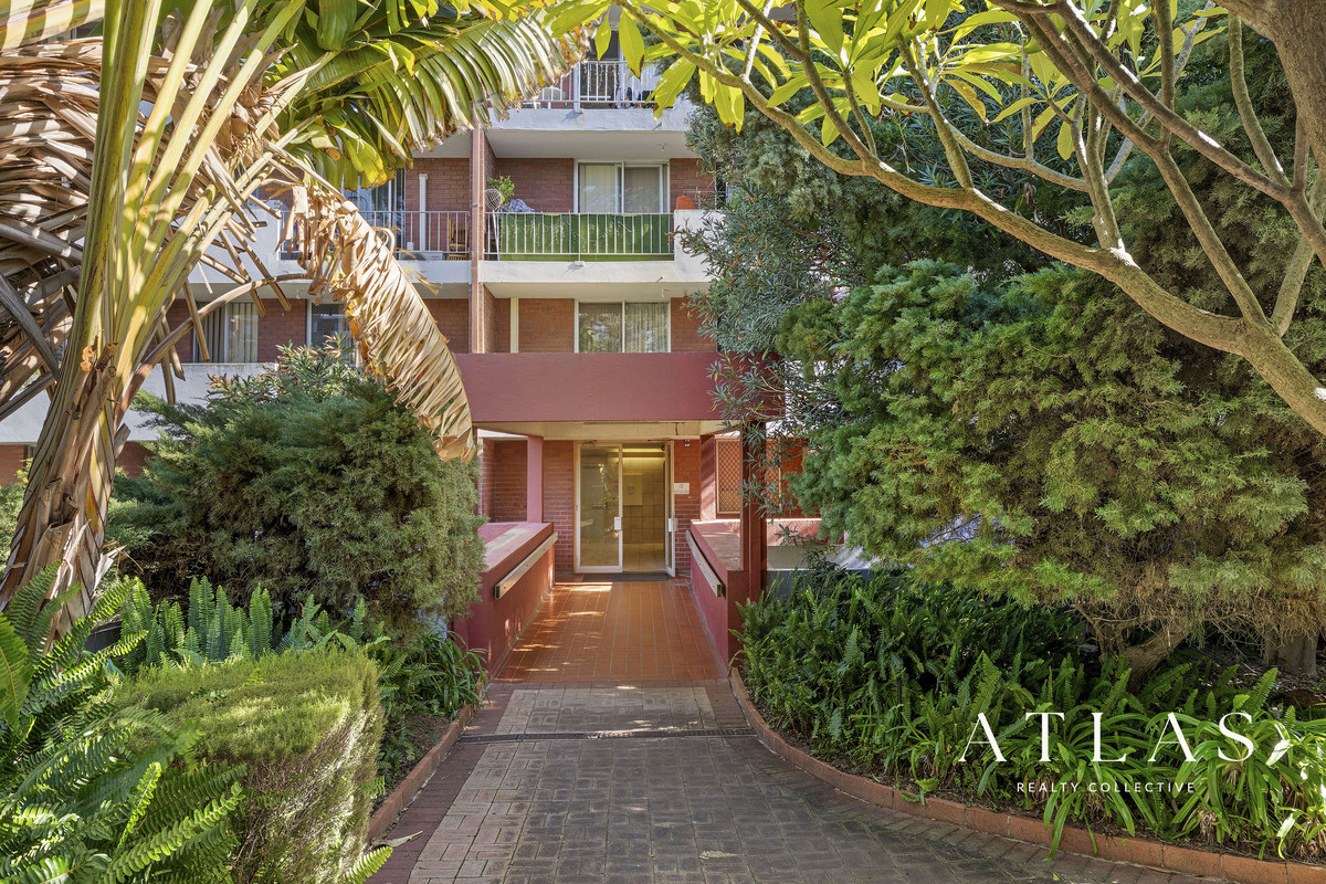 Ideal Starter, Ready to Move In, with Hawthorne Park on Your Doorstep